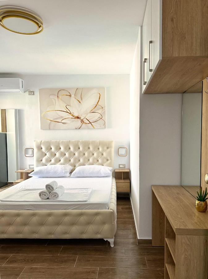 K&T Boulevard Studio Saranda Ngoại thất bức ảnh